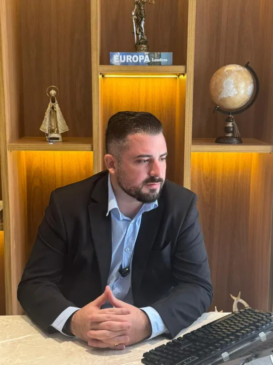 Dr. Marcelo Vilela